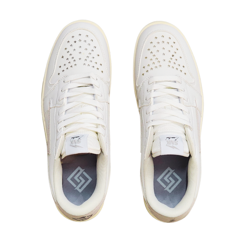 SNK Zeus Sneaker "Essential"