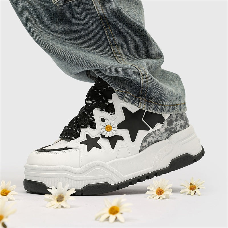 SNK Essentials Quad-Stars Sneaker